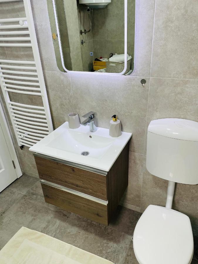 Muki Apartments Surcin Экстерьер фото